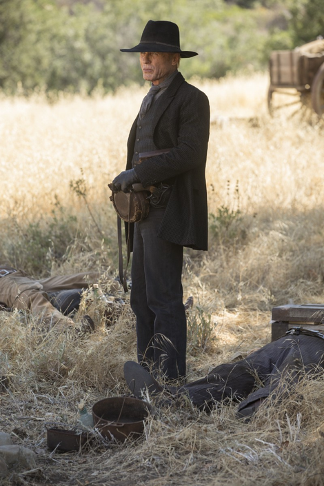 Illustration for article titled It's time to overanalyze the new set of Westworld season 2 photos